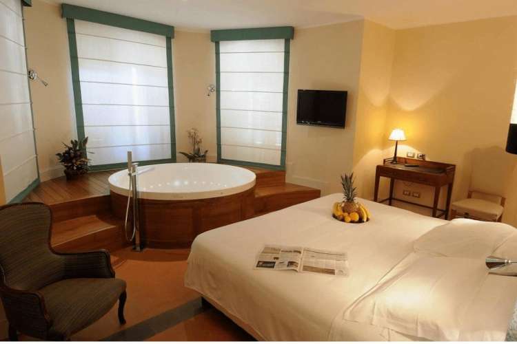Albergo